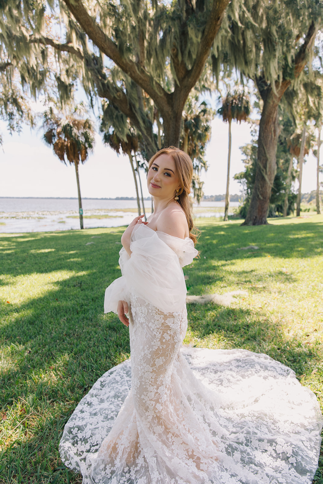 Orlando wedding makeup artist | Makeup Artist Orlando Beauty Brigade | Bride with a half up half down and soft glam makeup